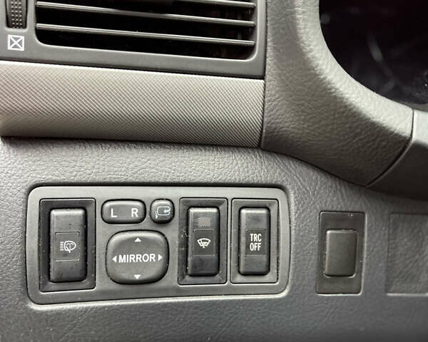 Чорний Тойота Авенсіс, об'ємом двигуна 2 л та пробігом 271 тис. км за 6599 $, фото 29 на Automoto.ua