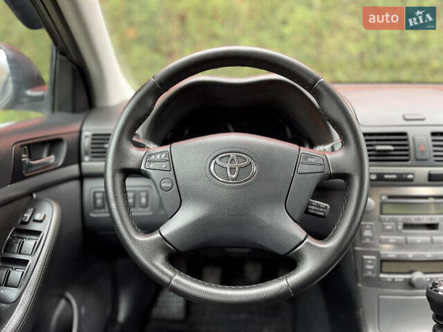 Чорний Тойота Авенсіс, об'ємом двигуна 2 л та пробігом 271 тис. км за 6599 $, фото 21 на Automoto.ua
