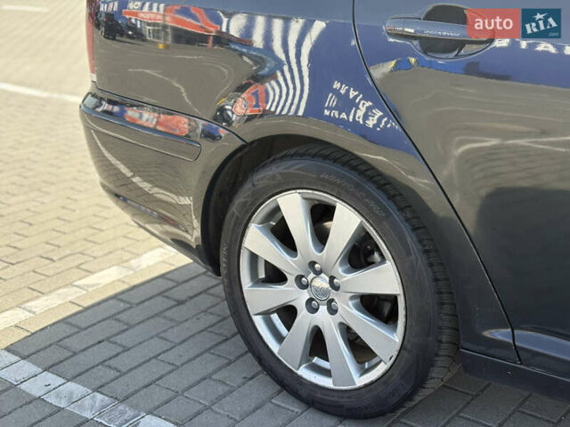 Чорний Тойота Авенсіс, об'ємом двигуна 2 л та пробігом 296 тис. км за 6200 $, фото 45 на Automoto.ua