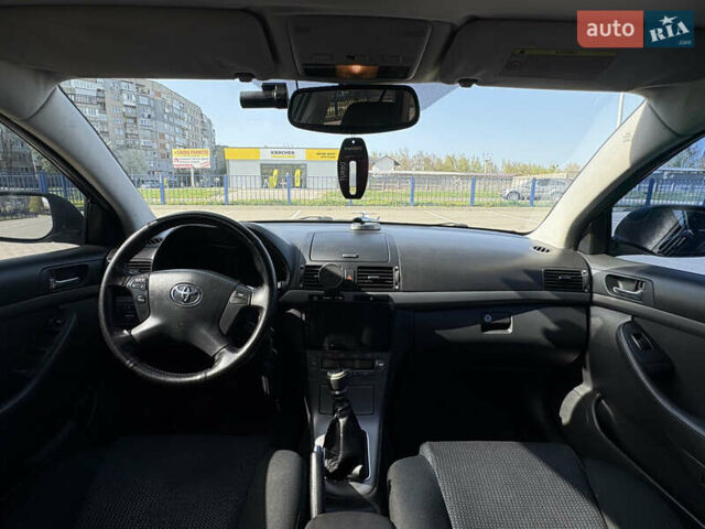 Чорний Тойота Авенсіс, об'ємом двигуна 2 л та пробігом 296 тис. км за 6200 $, фото 39 на Automoto.ua