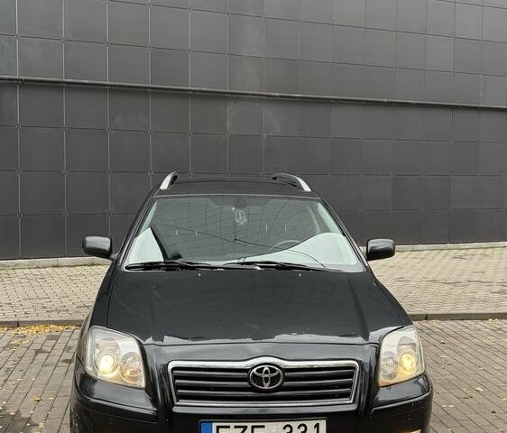 Черный Тойота Авенсис, объемом двигателя 2.2 л и пробегом 300 тыс. км за 3400 $, фото 1 на Automoto.ua