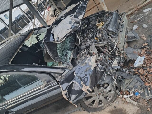 Черный Тойота Авенсис, объемом двигателя 0 л и пробегом 364 тыс. км за 600 $, фото 6 на Automoto.ua