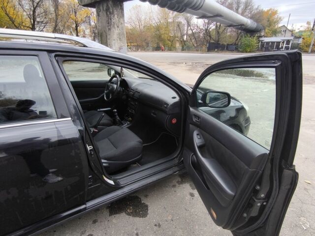 Черный Тойота Авенсис, объемом двигателя 2 л и пробегом 446 тыс. км за 2450 $, фото 5 на Automoto.ua