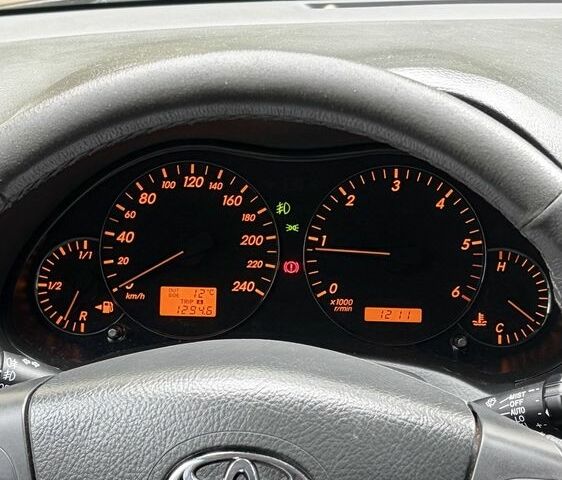 Черный Тойота Авенсис, объемом двигателя 2.2 л и пробегом 300 тыс. км за 3400 $, фото 13 на Automoto.ua