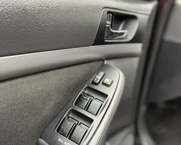 Черный Тойота Авенсис, объемом двигателя 2 л и пробегом 271 тыс. км за 6599 $, фото 28 на Automoto.ua