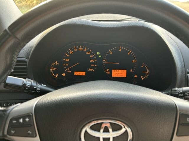 Чорний Тойота Авенсіс, об'ємом двигуна 2.2 л та пробігом 238 тис. км за 7500 $, фото 8 на Automoto.ua