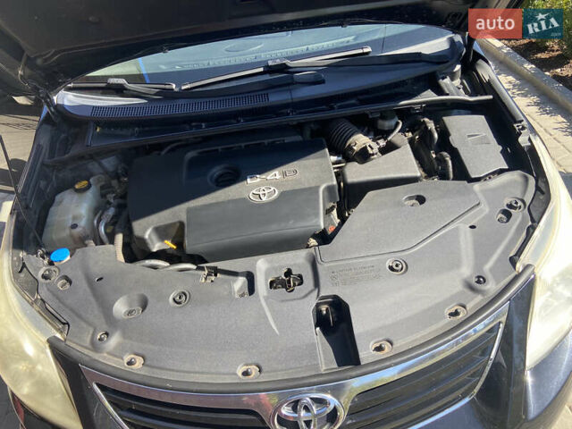 Черный Тойота Авенсис, объемом двигателя 2.2 л и пробегом 290 тыс. км за 7700 $, фото 9 на Automoto.ua