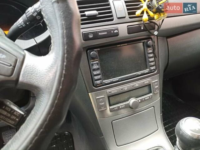 Чорний Тойота Авенсіс, об'ємом двигуна 2 л та пробігом 279 тис. км за 6500 $, фото 9 на Automoto.ua