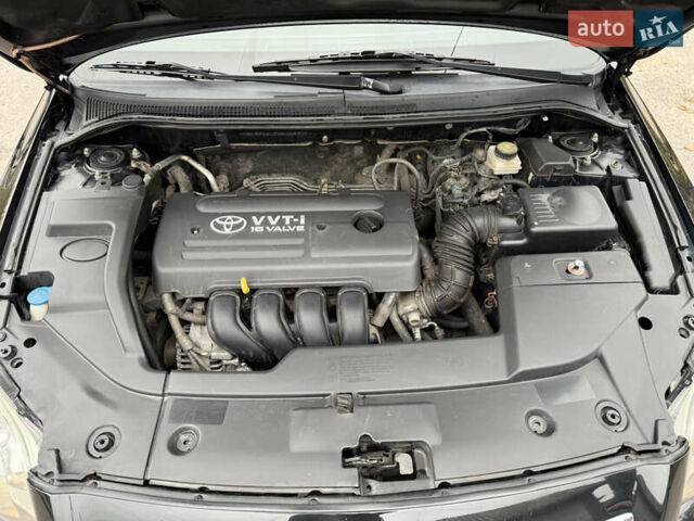 Черный Тойота Авенсис, объемом двигателя 1.79 л и пробегом 171 тыс. км за 7500 $, фото 17 на Automoto.ua