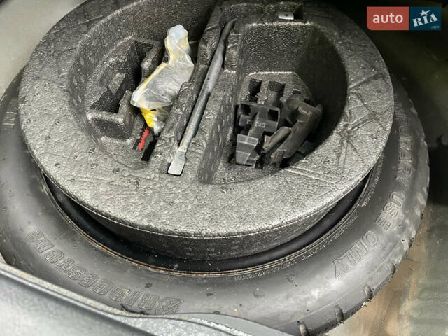 Чорний Тойота Авенсіс, об'ємом двигуна 2 л та пробігом 250 тис. км за 5480 $, фото 24 на Automoto.ua