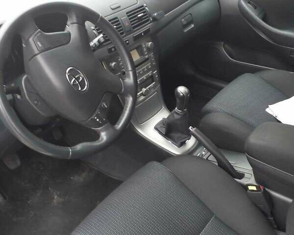Чорний Тойота Авенсіс, об'ємом двигуна 1.8 л та пробігом 233 тис. км за 8200 $, фото 62 на Automoto.ua