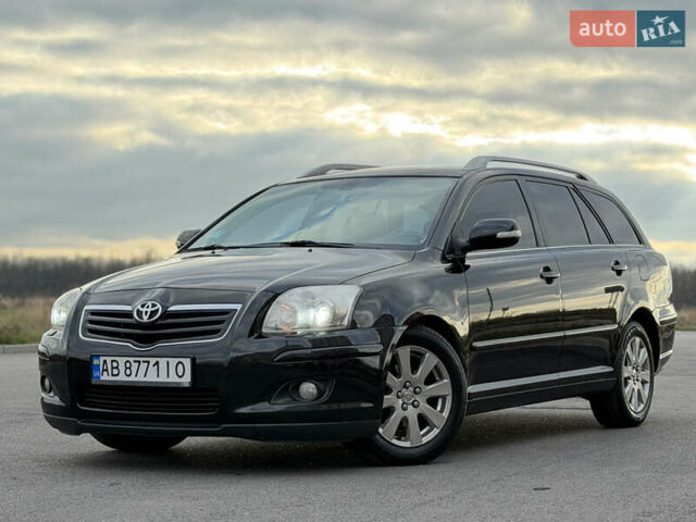 Черный Тойота Авенсис, объемом двигателя 1.8 л и пробегом 243 тыс. км за 7999 $, фото 1 на Automoto.ua