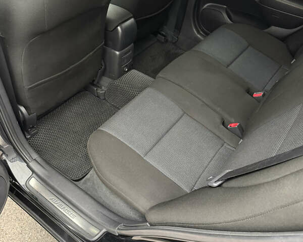 Черный Тойота Авенсис, объемом двигателя 1.79 л и пробегом 171 тыс. км за 7500 $, фото 11 на Automoto.ua