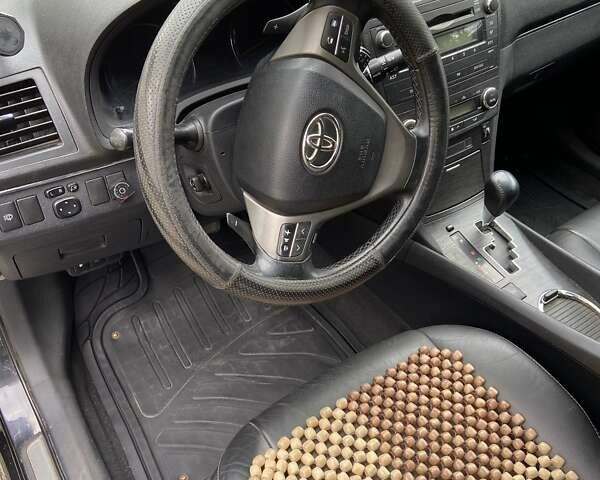 Чорний Тойота Авенсіс, об'ємом двигуна 2 л та пробігом 282 тис. км за 11300 $, фото 12 на Automoto.ua