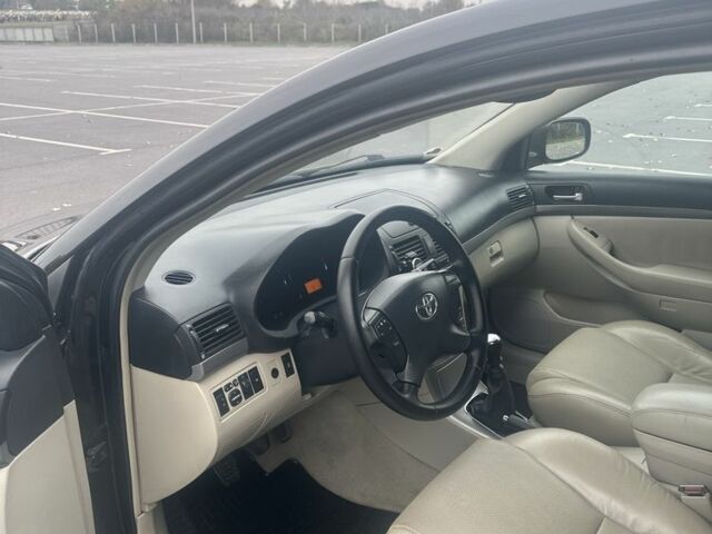 Чорний Тойота Авенсіс, об'ємом двигуна 2 л та пробігом 265 тис. км за 7350 $, фото 18 на Automoto.ua