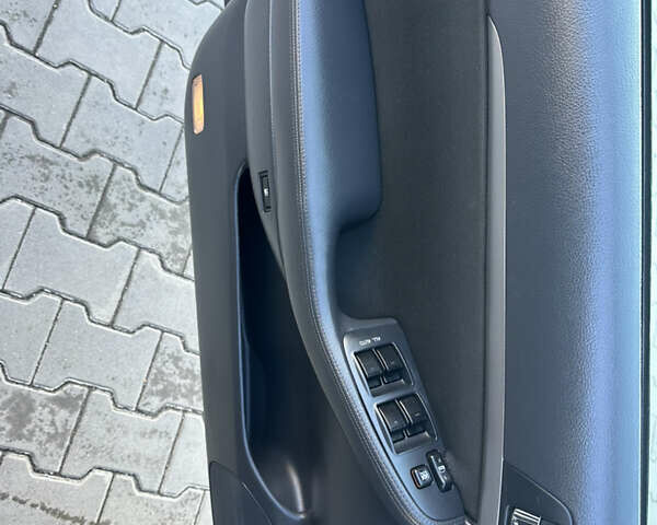 Чорний Тойота Авенсіс, об'ємом двигуна 1.8 л та пробігом 155 тис. км за 7350 $, фото 29 на Automoto.ua