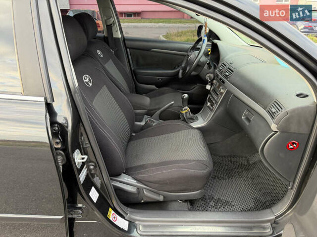 Черный Тойота Авенсис, объемом двигателя 1.8 л и пробегом 243 тыс. км за 7999 $, фото 55 на Automoto.ua