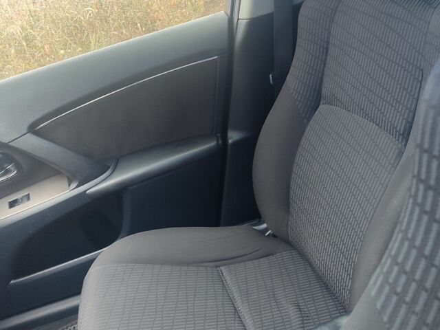 Чорний Тойота Авенсіс, об'ємом двигуна 2 л та пробігом 353 тис. км за 7600 $, фото 6 на Automoto.ua