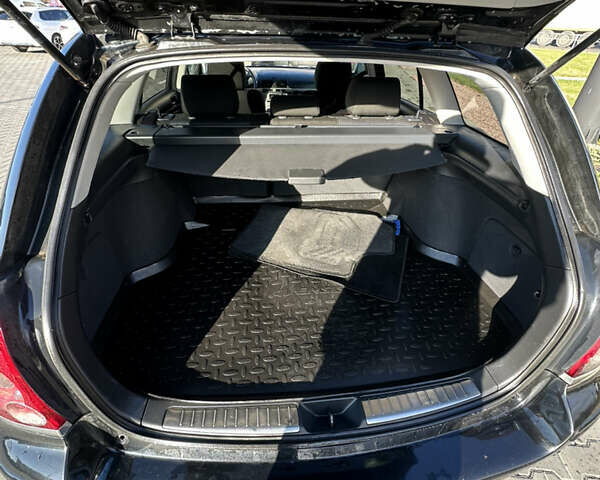 Чорний Тойота Авенсіс, об'ємом двигуна 1.8 л та пробігом 155 тис. км за 7350 $, фото 28 на Automoto.ua