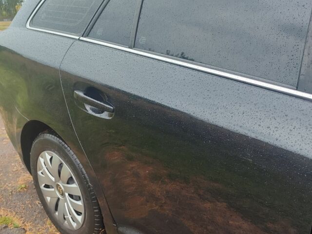 Чорний Тойота Авенсіс, об'ємом двигуна 2 л та пробігом 353 тис. км за 7600 $, фото 3 на Automoto.ua