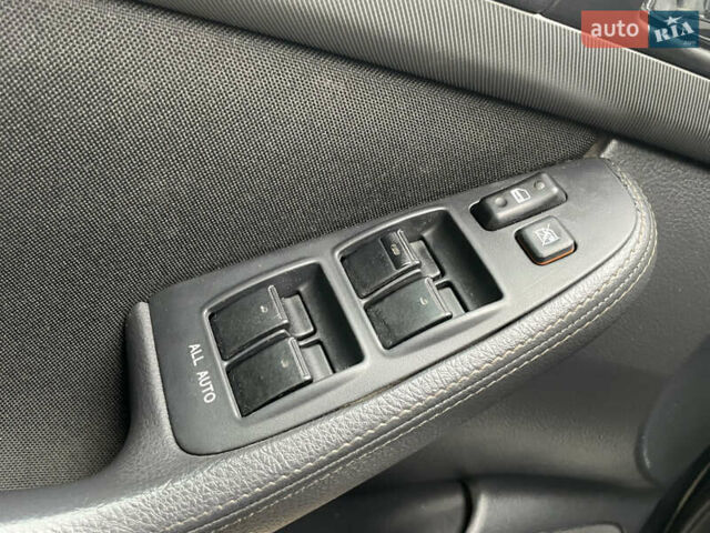 Чорний Тойота Авенсіс, об'ємом двигуна 2 л та пробігом 250 тис. км за 5480 $, фото 18 на Automoto.ua