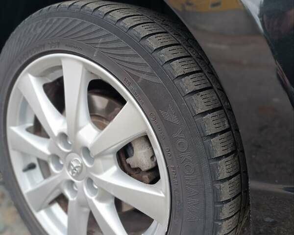 Черный Тойота Авенсис, объемом двигателя 1.6 л и пробегом 189 тыс. км за 8700 $, фото 1 на Automoto.ua