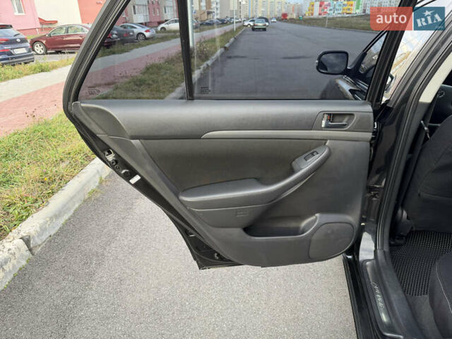Черный Тойота Авенсис, объемом двигателя 1.8 л и пробегом 243 тыс. км за 7999 $, фото 45 на Automoto.ua