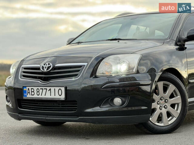 Черный Тойота Авенсис, объемом двигателя 1.8 л и пробегом 243 тыс. км за 7999 $, фото 2 на Automoto.ua
