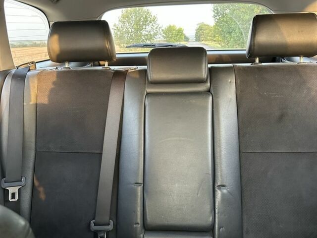 Чорний Тойота Авенсіс, об'ємом двигуна 2.2 л та пробігом 238 тис. км за 7500 $, фото 14 на Automoto.ua