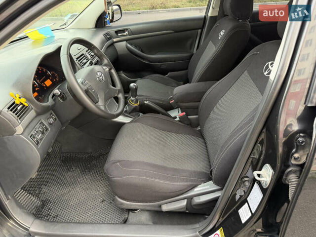 Черный Тойота Авенсис, объемом двигателя 1.8 л и пробегом 243 тыс. км за 7999 $, фото 33 на Automoto.ua