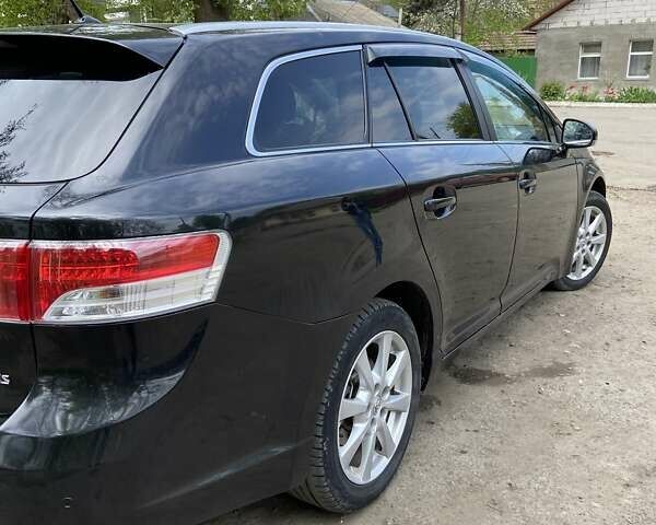 Чорний Тойота Авенсіс, об'ємом двигуна 2 л та пробігом 282 тис. км за 11300 $, фото 4 на Automoto.ua