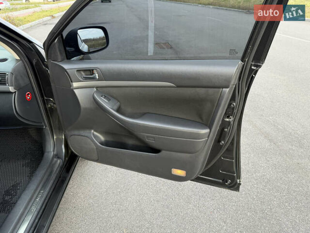 Черный Тойота Авенсис, объемом двигателя 1.8 л и пробегом 243 тыс. км за 7999 $, фото 47 на Automoto.ua