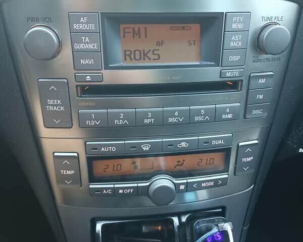 Чорний Тойота Авенсіс, об'ємом двигуна 1.8 л та пробігом 233 тис. км за 8200 $, фото 58 на Automoto.ua
