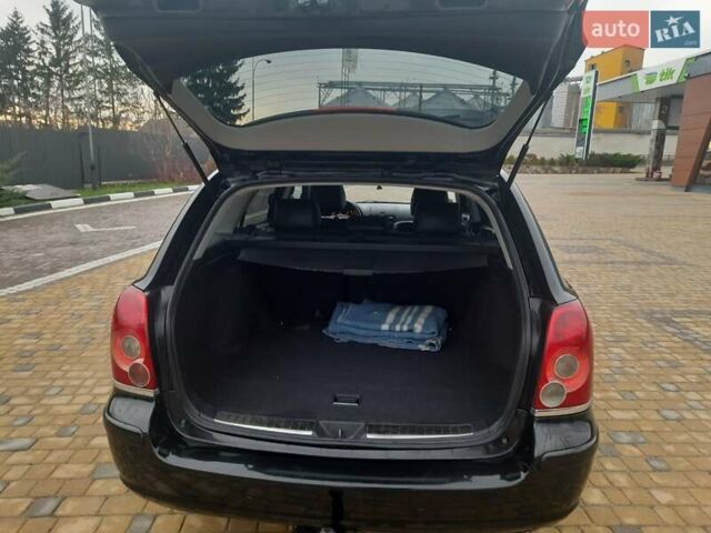 Черный Тойота Авенсис, объемом двигателя 2.2 л и пробегом 225 тыс. км за 7400 $, фото 12 на Automoto.ua