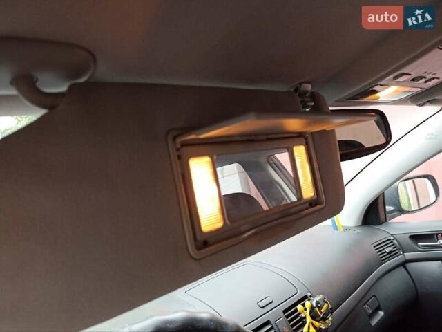 Чорний Тойота Авенсіс, об'ємом двигуна 2 л та пробігом 279 тис. км за 6500 $, фото 15 на Automoto.ua