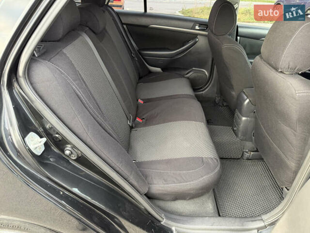 Черный Тойота Авенсис, объемом двигателя 1.8 л и пробегом 243 тыс. км за 7999 $, фото 51 на Automoto.ua