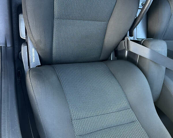 Чорний Тойота Авенсіс, об'ємом двигуна 1.8 л та пробігом 155 тис. км за 7350 $, фото 27 на Automoto.ua