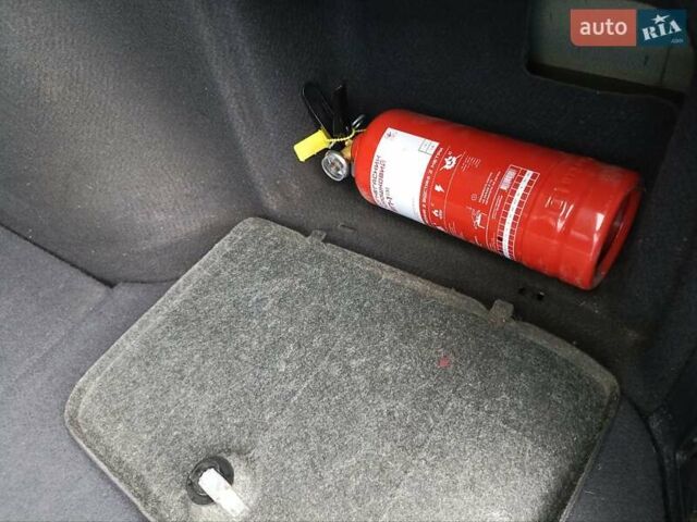 Чорний Тойота Авенсіс, об'ємом двигуна 2 л та пробігом 279 тис. км за 6500 $, фото 24 на Automoto.ua