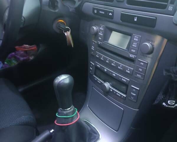 Чорний Тойота Авенсіс, об'ємом двигуна 1.8 л та пробігом 233 тис. км за 8200 $, фото 28 на Automoto.ua