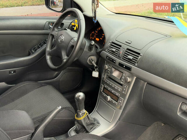 Черный Тойота Авенсис, объемом двигателя 1.8 л и пробегом 243 тыс. км за 7999 $, фото 52 на Automoto.ua