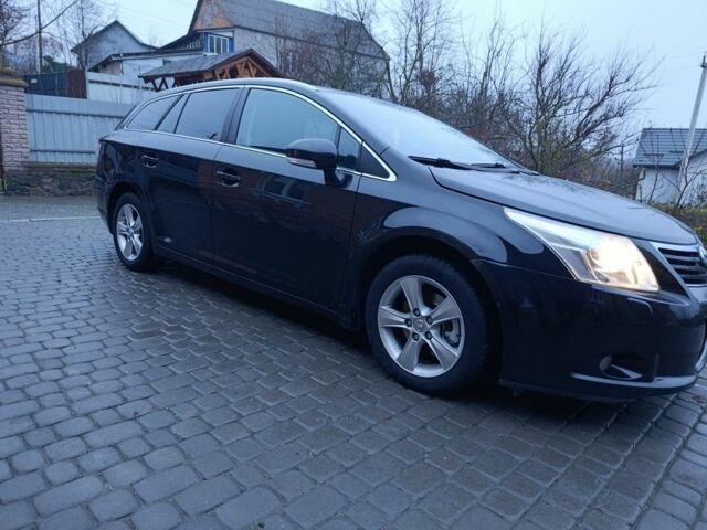 Черный Тойота Авенсис, объемом двигателя 2 л и пробегом 221 тыс. км за 7800 $, фото 6 на Automoto.ua