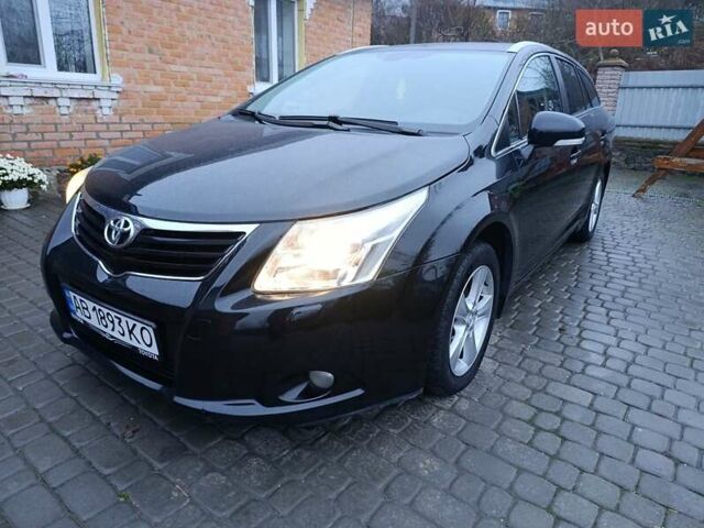 Черный Тойота Авенсис, объемом двигателя 2 л и пробегом 221 тыс. км за 7800 $, фото 1 на Automoto.ua