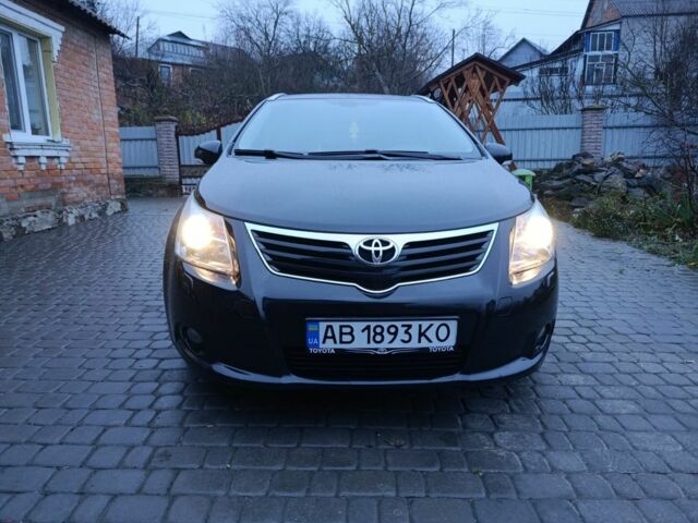 Черный Тойота Авенсис, объемом двигателя 2 л и пробегом 221 тыс. км за 7800 $, фото 3 на Automoto.ua