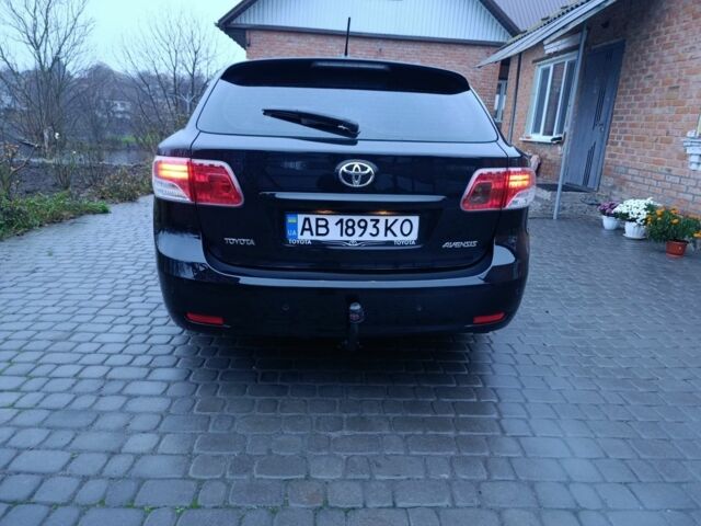 Черный Тойота Авенсис, объемом двигателя 2 л и пробегом 221 тыс. км за 7800 $, фото 7 на Automoto.ua