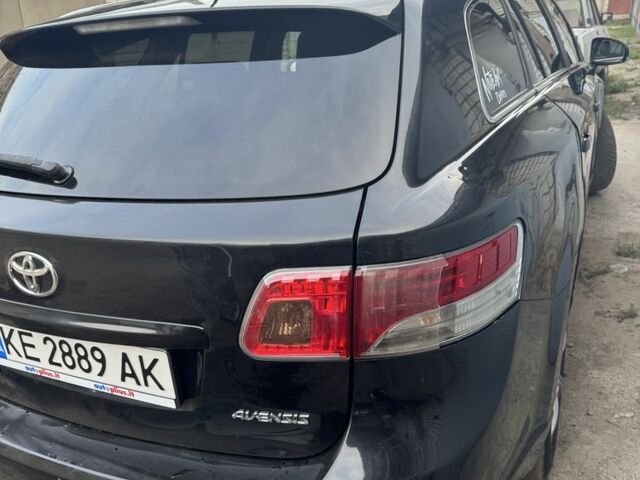 Черный Тойота Авенсис, объемом двигателя 2.2 л и пробегом 340 тыс. км за 7500 $, фото 3 на Automoto.ua