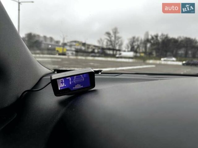 Черный Тойота Авенсис, объемом двигателя 1.8 л и пробегом 269 тыс. км за 8500 $, фото 15 на Automoto.ua