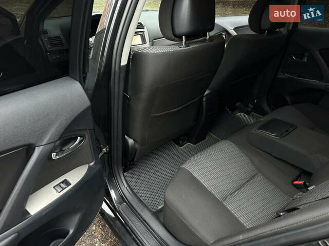 Черный Тойота Авенсис, объемом двигателя 2 л и пробегом 290 тыс. км за 7850 $, фото 15 на Automoto.ua