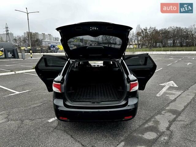 Черный Тойота Авенсис, объемом двигателя 1.8 л и пробегом 269 тыс. км за 8500 $, фото 2 на Automoto.ua