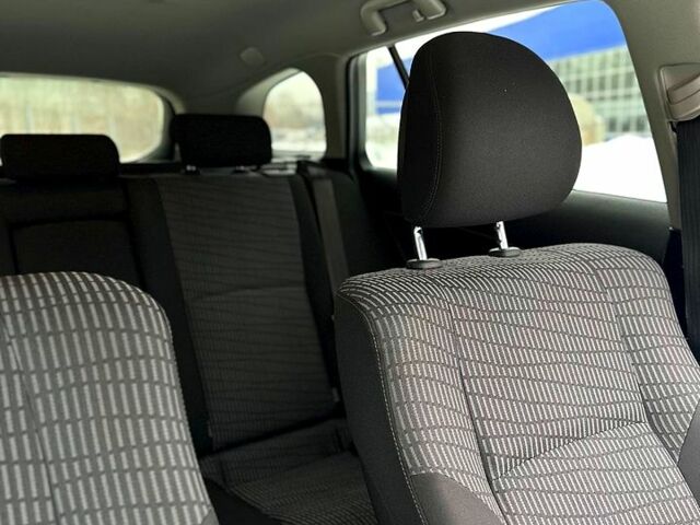 Черный Тойота Авенсис, объемом двигателя 1.8 л и пробегом 23600 тыс. км за 9000 $, фото 10 на Automoto.ua