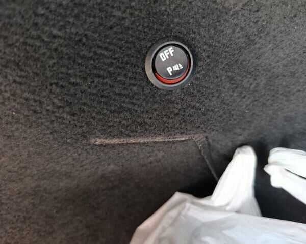 Черный Тойота Авенсис, объемом двигателя 2.23 л и пробегом 240 тыс. км за 8500 $, фото 32 на Automoto.ua